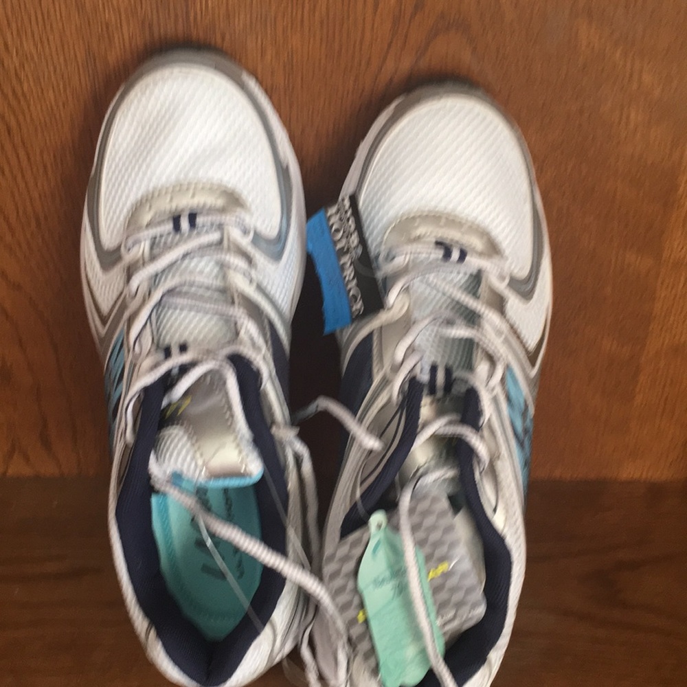 Woman’s LA Gear Shoes